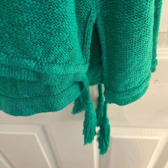 Lilly Pulitzer V-Neck Sweater - Picture 5 of 6